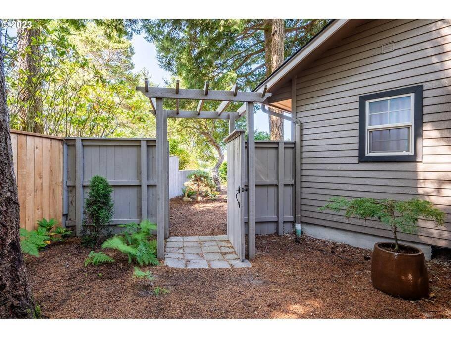 Comfy 4B/2B Home Near Dunes & Ocean! Pet Friendly! Флорънс Екстериор снимка