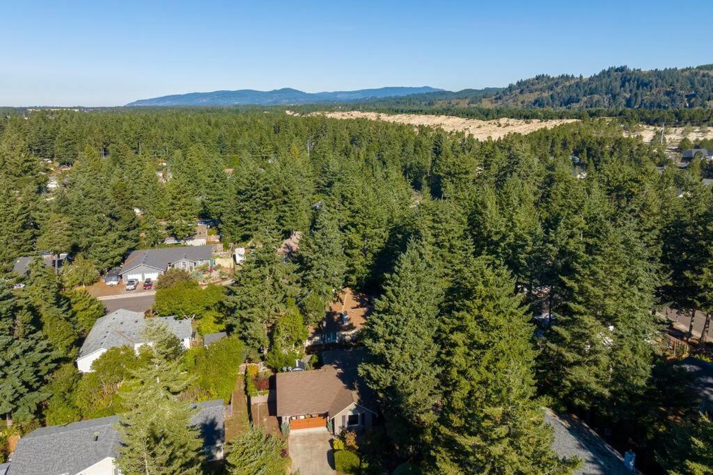 Comfy 4B/2B Home Near Dunes & Ocean! Pet Friendly! Флорънс Екстериор снимка